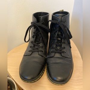 Doc/Dr. Martens black leather combat boots size 9